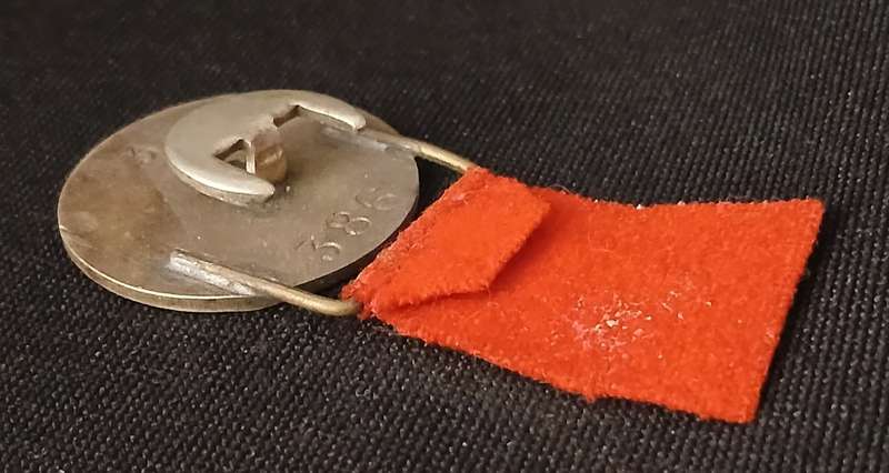 WW2 ON SERVICE / OP DIENS BADGE NO.3 / 386               R51