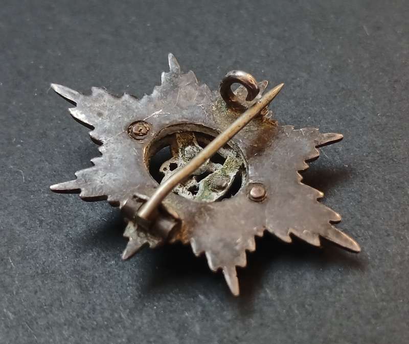 WW2  WORCESTERSHIRE REGIMENT SWEETHEART BADGE                    R55
