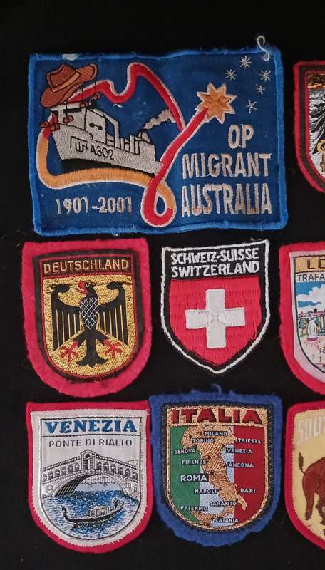 VINTAGE ASSORTED PATCHES             R65