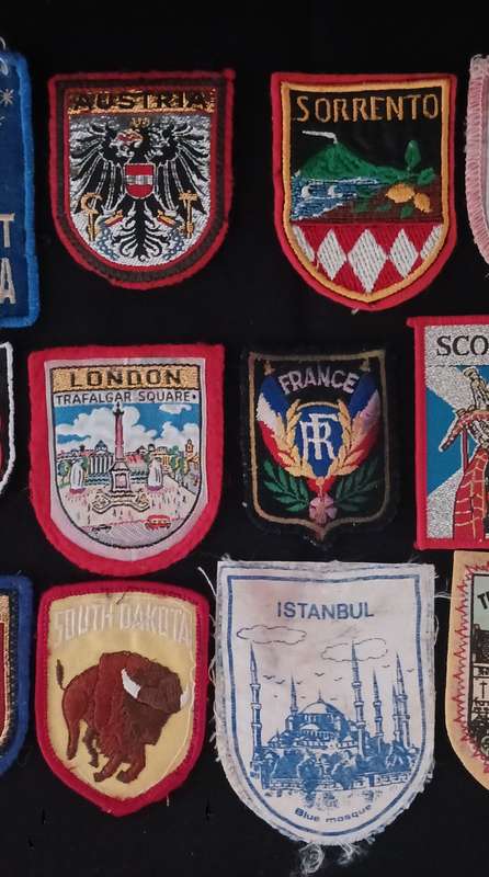 VINTAGE ASSORTED PATCHES             R65