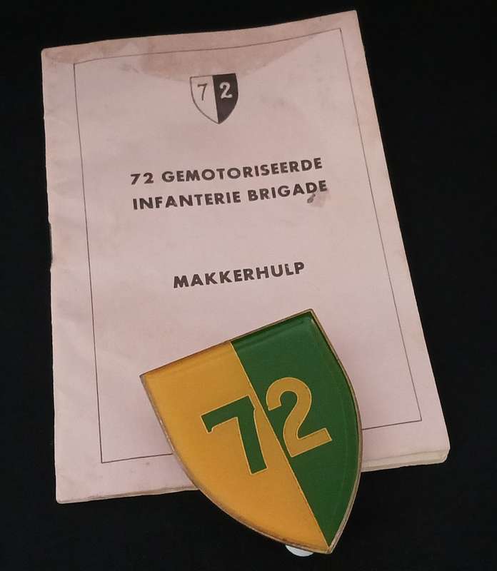 72 Gemotoriseerde Infanterie Brigade Makkerhulp+ Shoulder Flash     R75