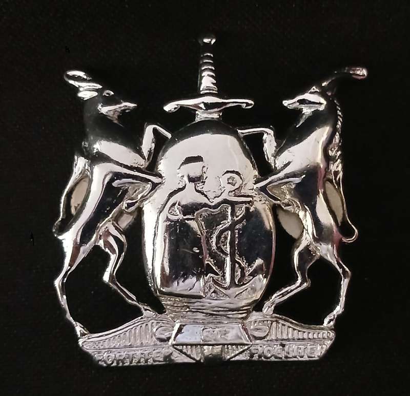 SA. THE COLOURED CORPS CAP BADGE `` SCARCE ``    R80