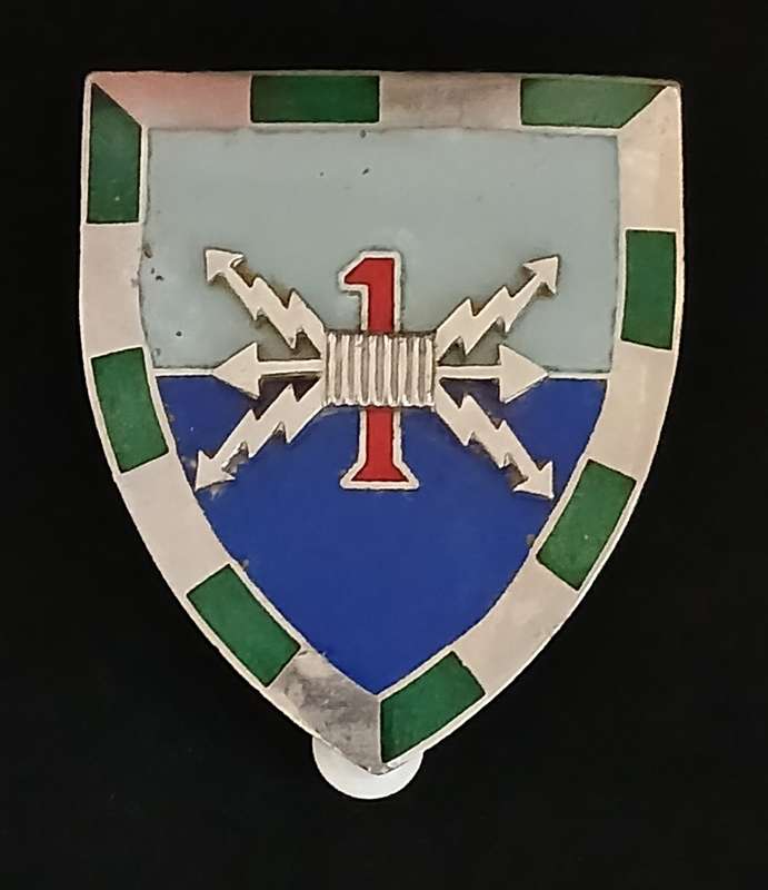 SADF 1st SIGNAL Heidelberg  Regiment (1970's Issue)  ENAMEL RAISED EMBLEM                 MM1