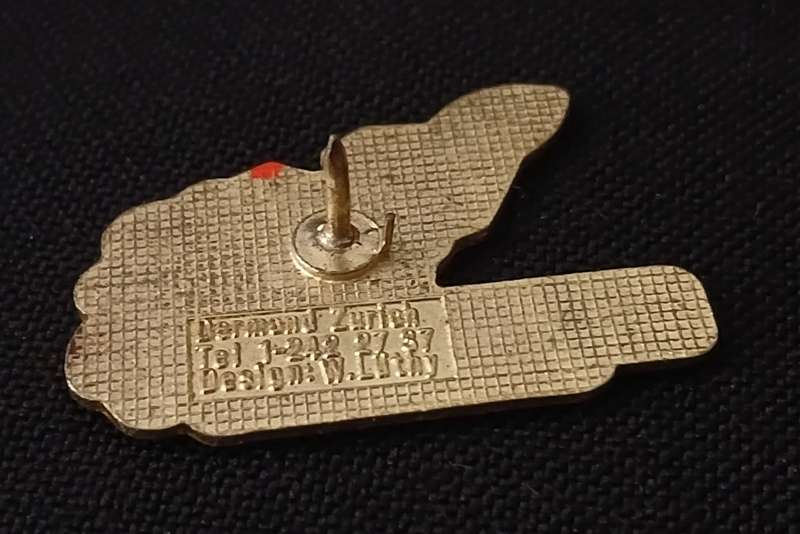 Flughafen Zurich Pin Badge                     R90