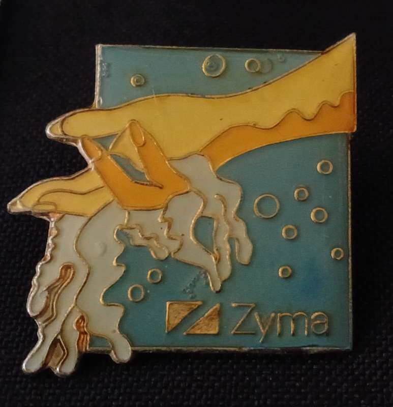 ZYMA PIN BADGE                        R92