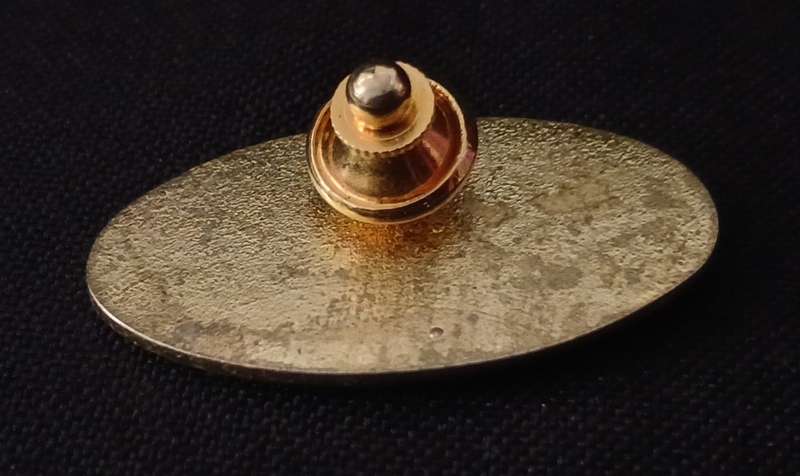 LOCOMOTIVE 15F PIN BADGE                      F94