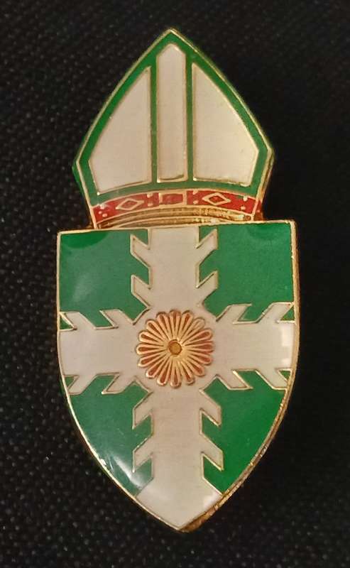 ANGLICAN CHURCH PIN BADGE           R96