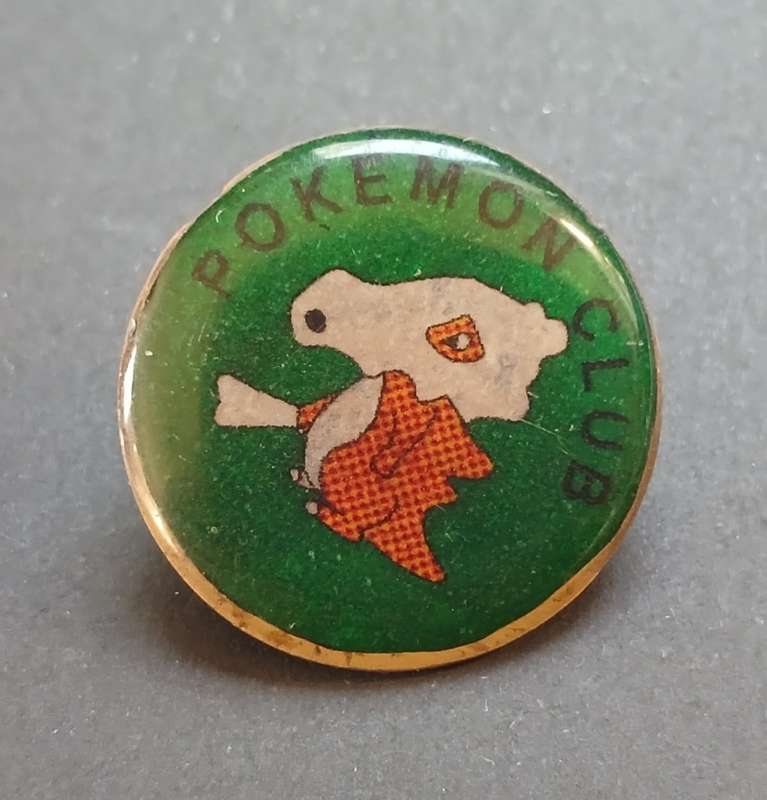 VINTAGE POKEMON CLUB BADGE                             R104