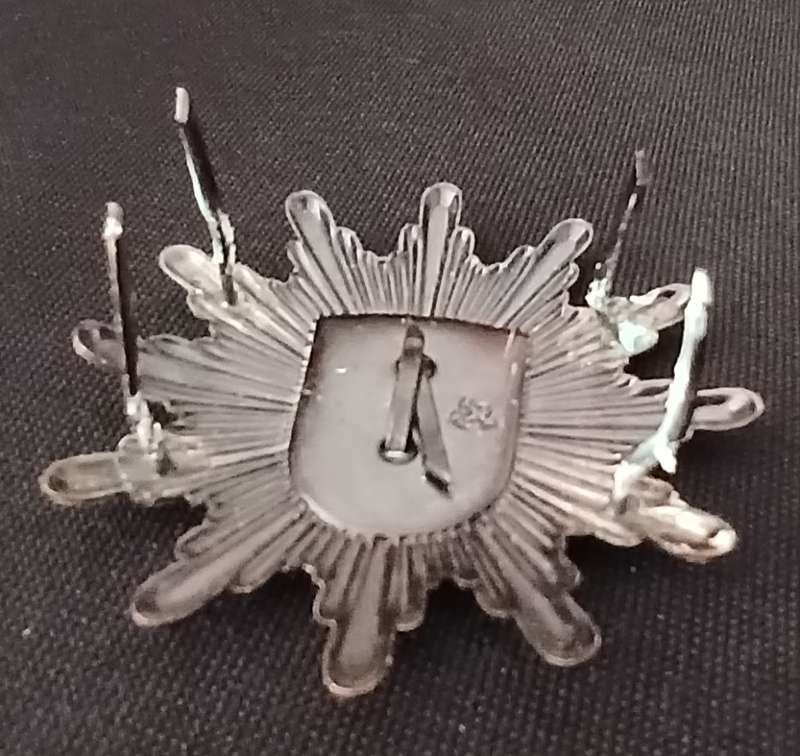 GERMAN BADEN WURTTEMBERG POLICE HAT BADGE    ( WITH MAKERS MARK )                    R128