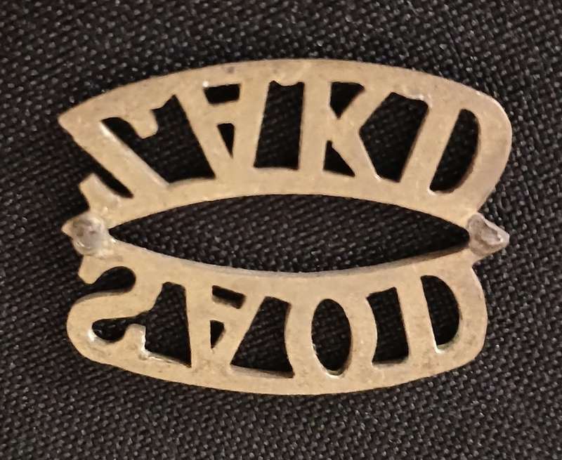 SOUTH AFRICAN ORDINANCE DEPARTMENT  "2"  TYPE SHOULDER TITLE   ( NOTE NO LUGS )          R138