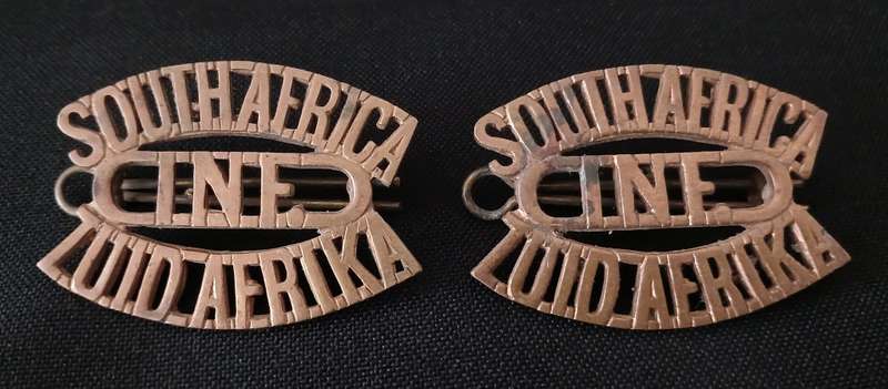 WW1   1ST SOUTH AFRICAN INFANTRY BRIGADE BRASS SHOULDER TITLE PAIR              R144