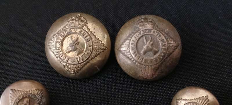 SA TUNIC BUTTONS GILT (PERMANENT FORCE) WORN FROM 1923-1945   ( 2 x 25mm + 10 x 16mm )   R151