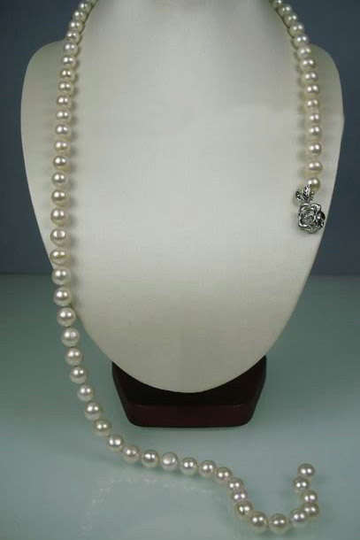 EXCELLENT 23 INCHES LONG NOBLE AAA WHITE GENUINE CULTURED PEARL NECKLACE - ADJUSTABLE