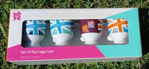 4 egg cups