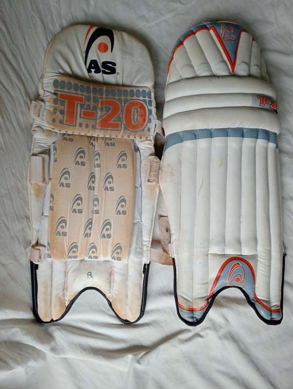 AS T-20 cricket pads size mens
