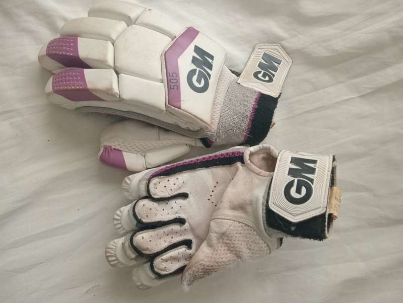 GM  Cricket Batting Gloves