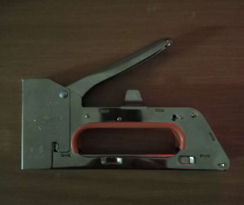 Staple gun R23-1008F