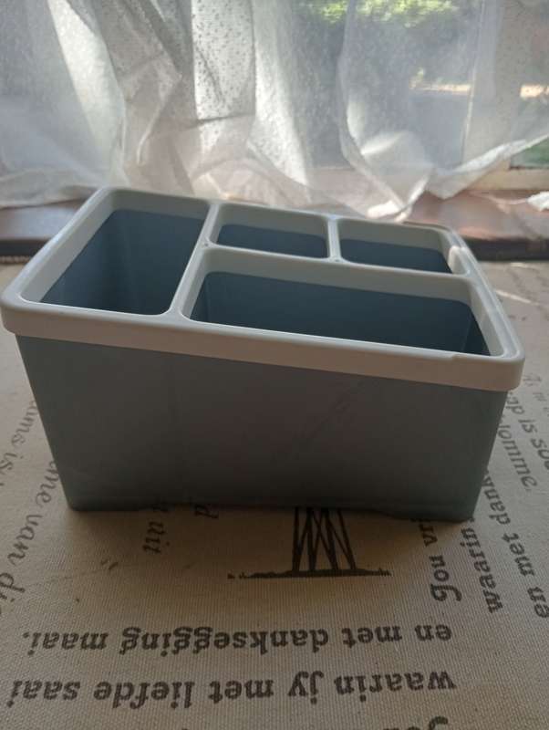 Desktop Office Plastic Stationery Organiser Tray Silver organiser 14 x 8 x 10cm