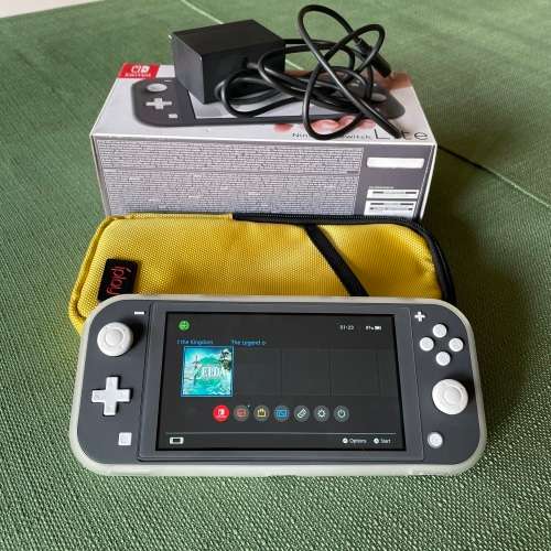 Nintendo Switch Lite with Pico Fly / Hwfly installed 128GB SD Card
