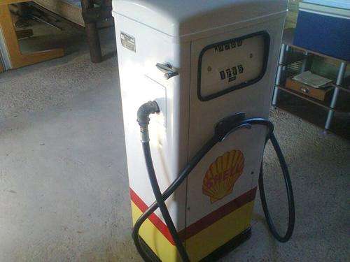 Vintage SHELL Petrolpump