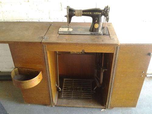Vintage Singer sewingmachine.