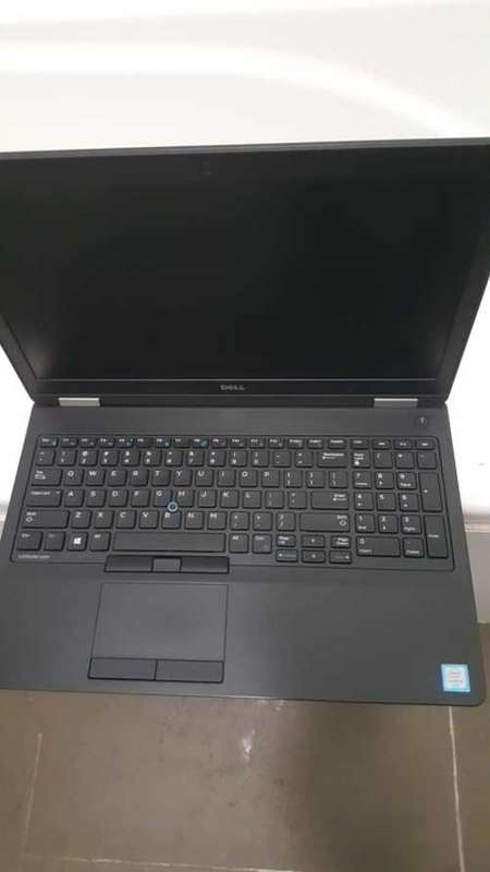 Dell Latitude E5570 i5-6200U 8GB RAM 500GB HDD 15.6" HD Notebook