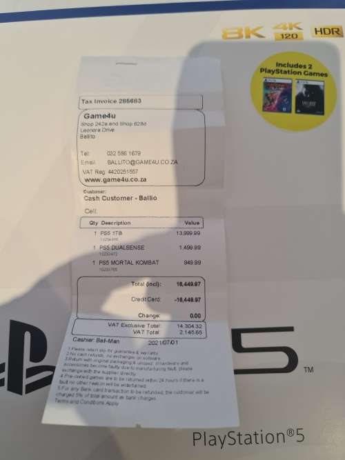 Sony Playstation PS5 Disc Version  STILL BRAND NEW 2 controllers and 3 games under warranty with pop