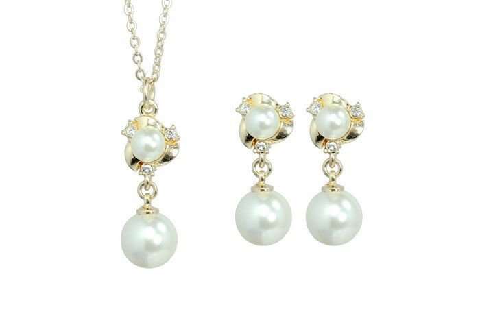 14K Gold plated Pear Jewelry Set Include One Piece Necklace & One Pairs Earrings