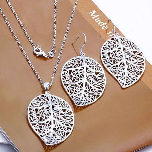 Leaf Shape Silver Necklace and Earring set***Value R1131***