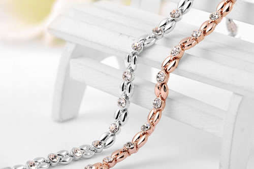 18k Rose Gold / Platinum plated elegant bracelet with Genuine Austrian crystals - 100% hand made