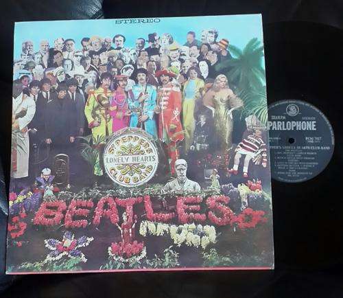 THE BEATLES  "SGT. PEPPERS"