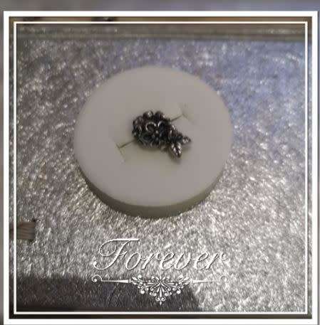 STUNNING AUTHENTIC PANDORA FLOWER CHARMS