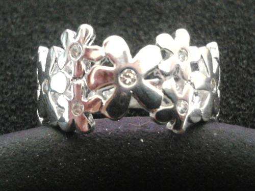 New item !! 925 silver filled women's ring