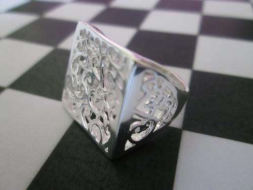 New item !! 925 silver filled women's ring