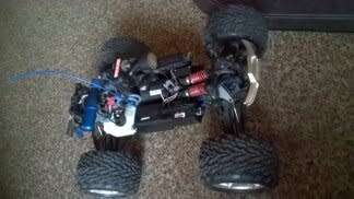 Traxxas Revo 2.5R Nitro Car( 2 stroke)