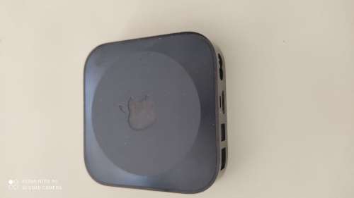 Bargain***Apple TV***2nd Gen Apple TV in good condiion***Low Low shippng