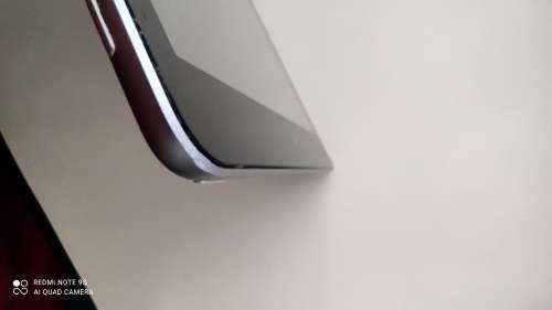 Apple Ipad 5th Gen 32GB *** Please read the Add*** Cracked screen