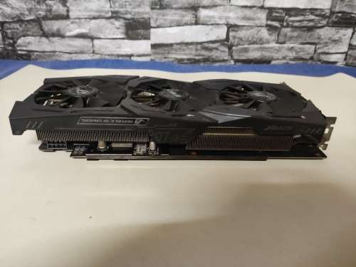 Asus ROG Strix RX580 8GB GDDR5 Graphics Card**HDMI**RGB Lights Faded a bit**256Bit