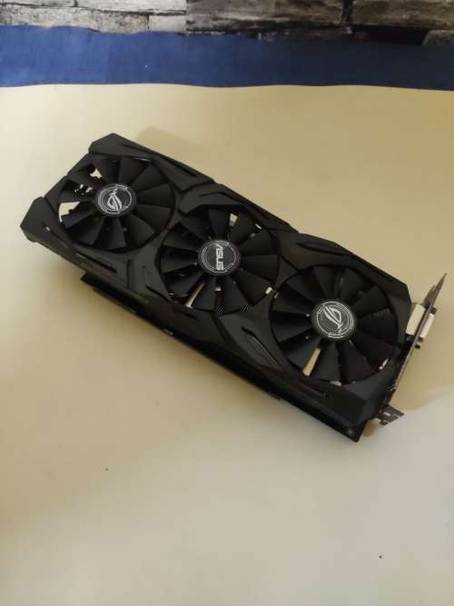 Asus ROG Strix RX580 8GB GDDR5 Graphics Card**HDMI**RGB Lights Faded a bit**256Bit