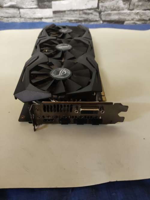 Asus ROG Strix RX580 8GB GDDR5 Graphics Card**HDMI**RGB Lights Faded a bit**256Bit