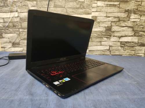 Asus ROG G552V Gaming Laptop**i7 6700HQ**Nvidia GTX960m 2GB**16GB Ram**SSD+HDD