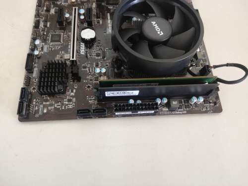 AMD Ryzen Combo **Ryzen 5 2400G Quad Core**RX Vega 11 Graphics**8GB DDR4 Ram**MSI Motherboard