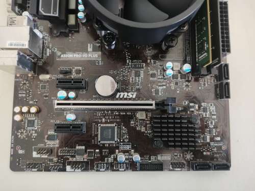 AMD Ryzen Combo **Ryzen 5 2400G Quad Core**RX Vega 11 Graphics**8GB DDR4 Ram**MSI Motherboard