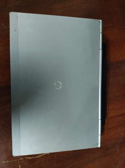 HP Elitebook 2560p Intel Core i5**4GB ram**OS Ubuntu**OS running from usb**160GB HDD**No DVD rom**
