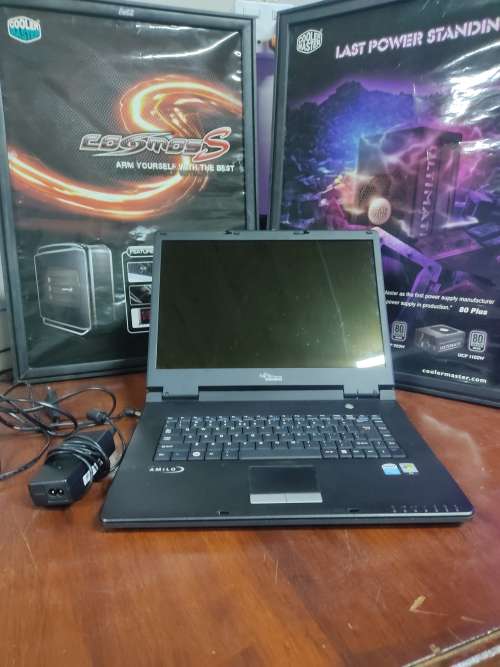 Siemens Amilo Intel Celeron Laptop**500GB**2GB Ram**Windows 7 Ultimate**
