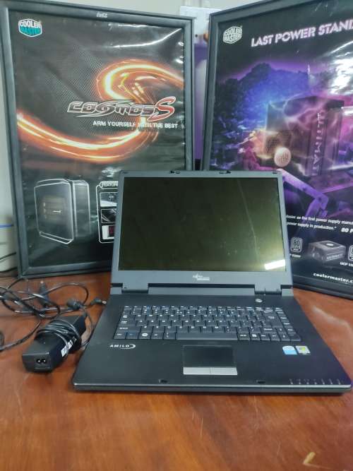 Siemens Amilo Intel Celeron Laptop**500GB**2GB Ram**Windows 7 Ultimate**