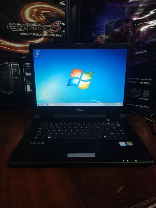 Siemens Amilo Intel Celeron Laptop**500GB**2GB Ram**Windows 7 Ultimate**