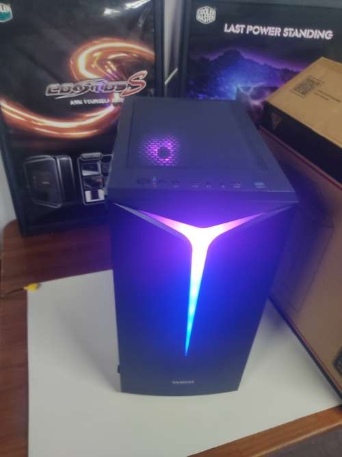 **Quad Core i5 4590**Nvidia Geforce Graphics Card**1000GB**Gigabyte Gaming Motherboard**Gaming Case