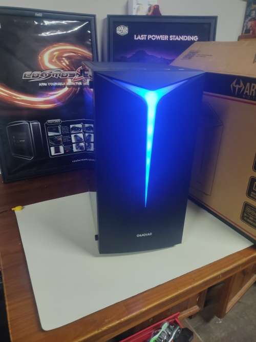 **Quad Core i5 4590**Nvidia Geforce Graphics Card**1000GB**Gigabyte Gaming Motherboard**Gaming Case