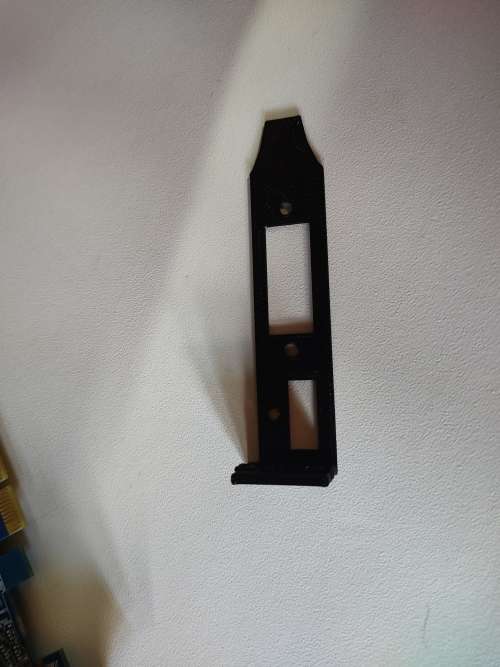 Gigabyte AMD Radeon HD5450 1GB Graphics Card**Low Profile Bracket included**Perfectly working